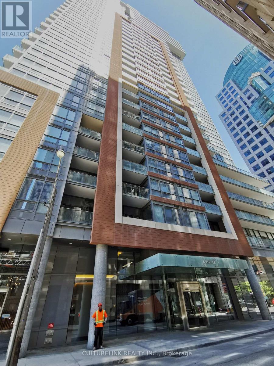 1712 - 8 Mercer Street, Toronto, Ontario  M5V 0C4 - Photo 2 - C13675848