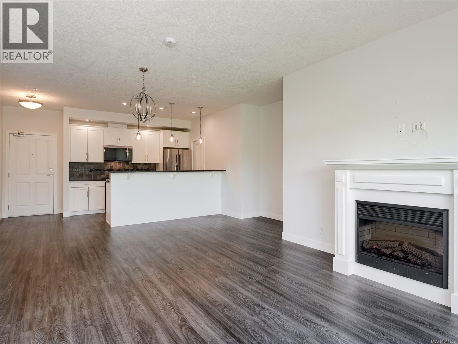 402 623 Treanor Ave, Langford, British Columbia  V9B 0B1 - Photo 4 - 1041738