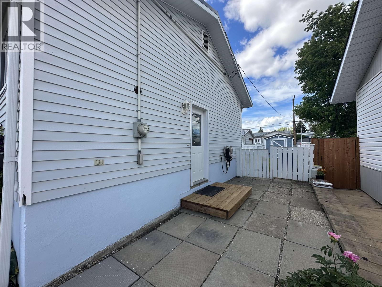 10312 104 Avenue, Fort St. John, British Columbia  V1J 2K7 - Photo 2 - R3155490