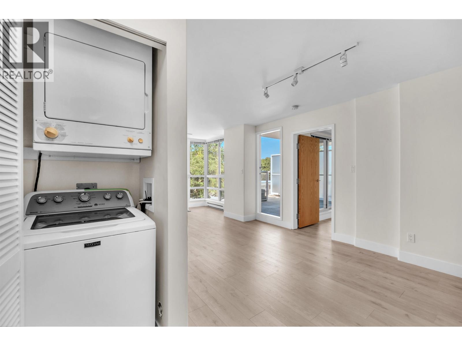 403 1818 W 6th Avenue, Vancouver, British Columbia  V6J 1R6 - Photo 2 - R3138443