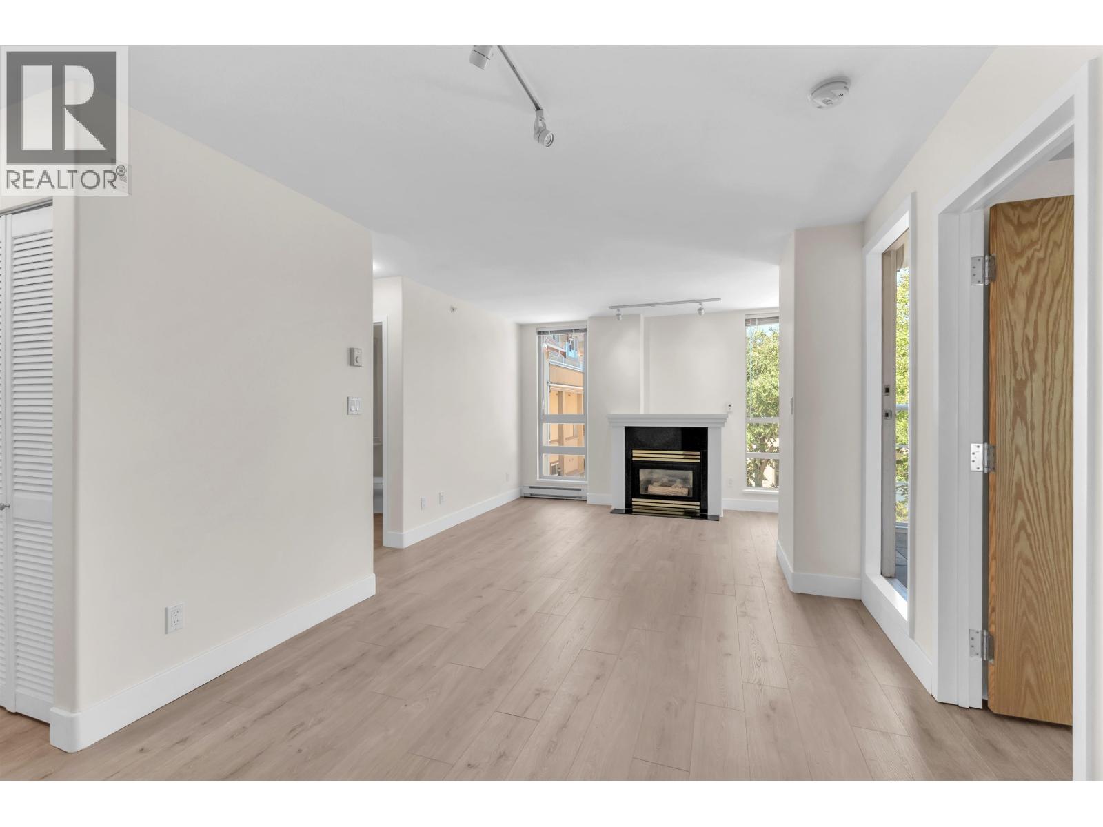 403 1818 W 6th Avenue, Vancouver, British Columbia  V6J 1R6 - Photo 3 - R3138443