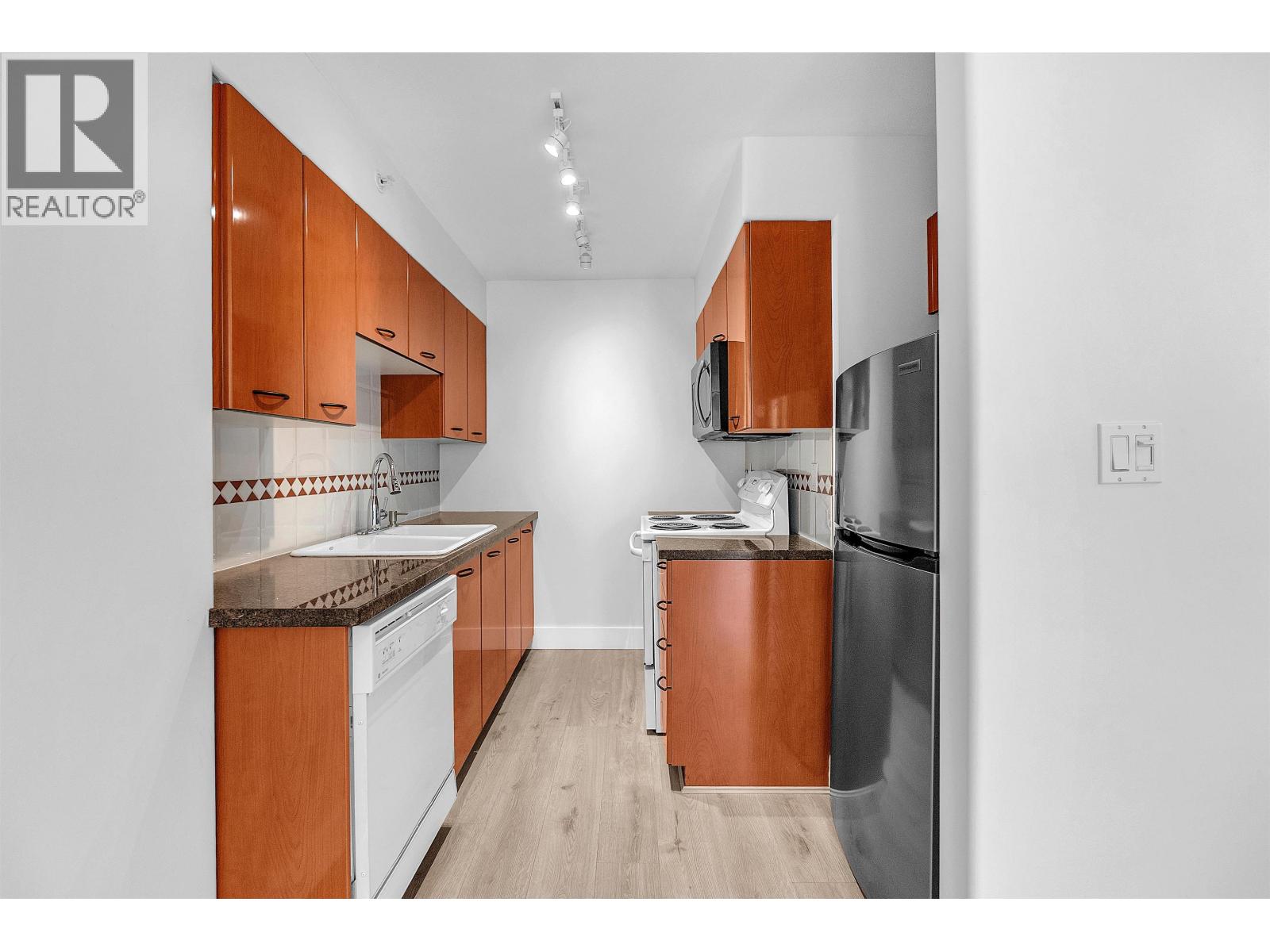 403 1818 W 6th Avenue, Vancouver, British Columbia  V6J 1R6 - Photo 6 - R3138443