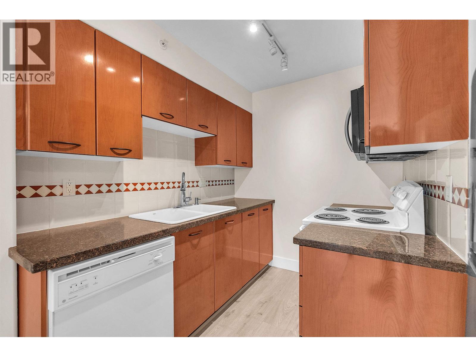 403 1818 W 6th Avenue, Vancouver, British Columbia  V6J 1R6 - Photo 7 - R3138443