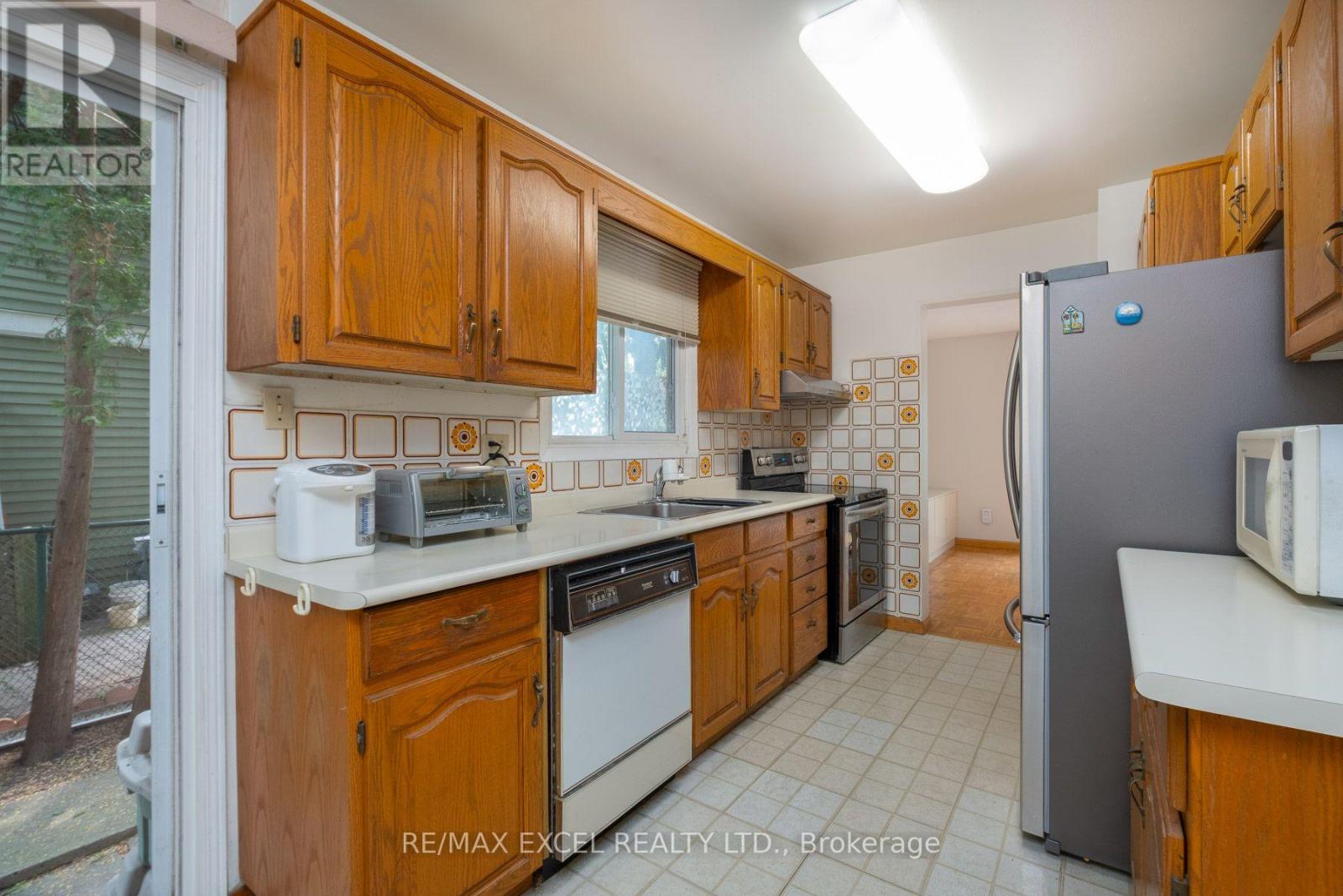 68 Applegate Crescent, Toronto, Ontario  M2H 2R4 - Photo 13 - C13675972