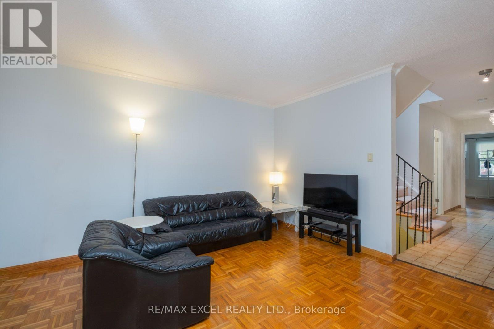 68 Applegate Crescent, Toronto, Ontario  M2H 2R4 - Photo 9 - C13675972