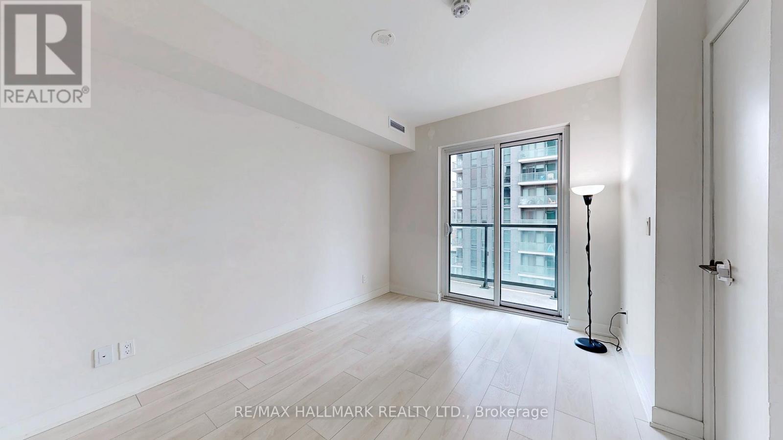808 - 6 Sonic Way, Toronto, Ontario  M3C 0P1 - Photo 21 - C13675986