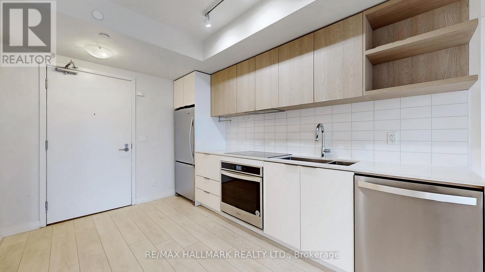 808 - 6 Sonic Way, Toronto, Ontario  M3C 0P1 - Photo 6 - C13675986
