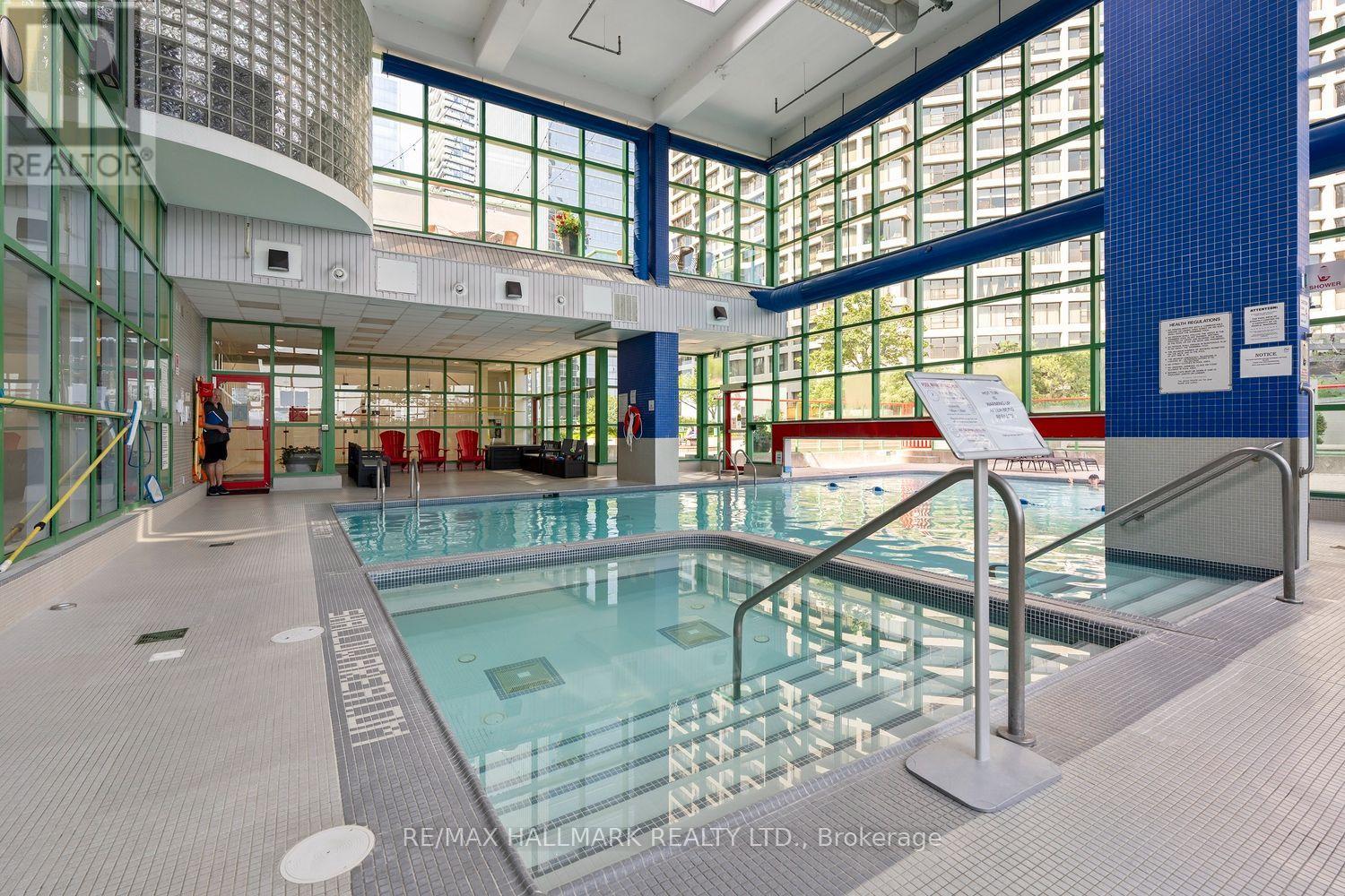 504 - 77 Harbour Square, Toronto, Ontario  M5J 2S2 - Photo 12 - C13676014