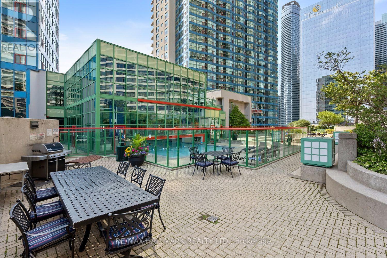 504 - 77 Harbour Square, Toronto, Ontario  M5J 2S2 - Photo 15 - C13676014