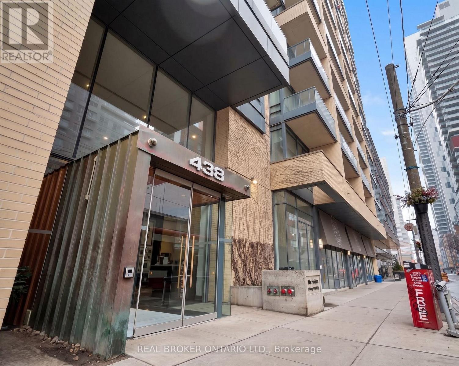 413 - 438 KING STREET W