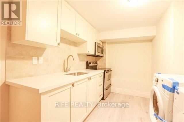 9 Gatehead Road, Toronto, Ontario  M2J 2P4 - Photo 15 - C13676078