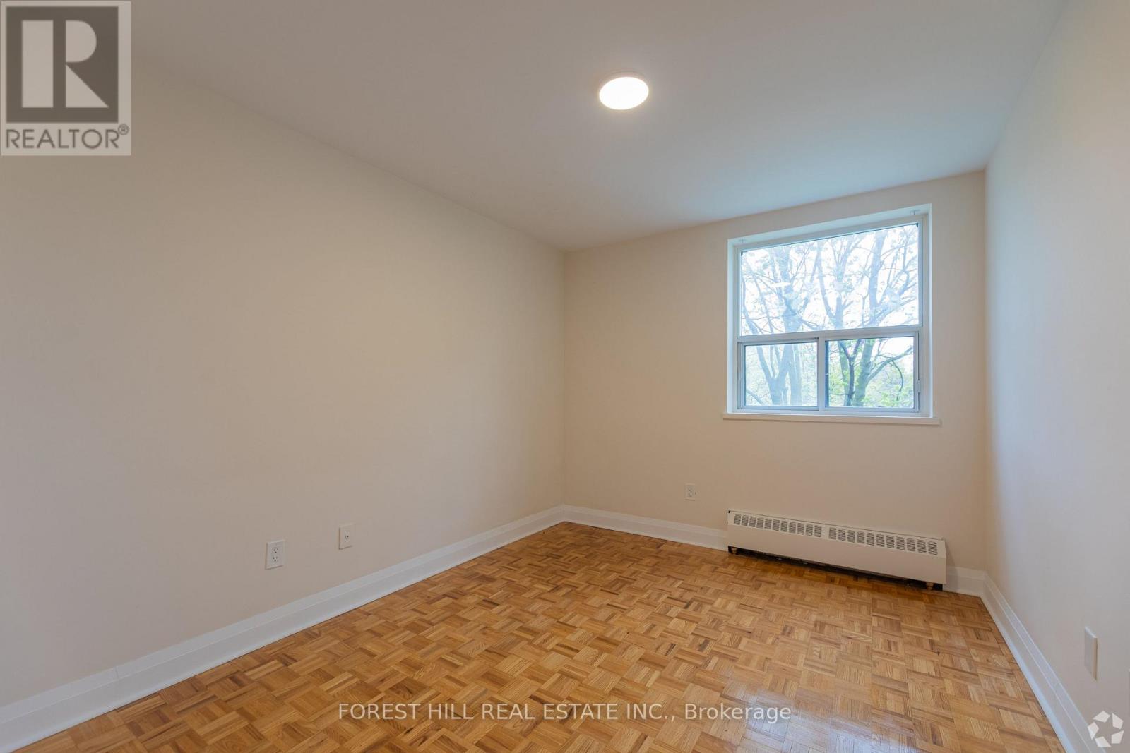 301 - 32 CLAYLAND DRIVE Toronto (Parkwoods-Donalda), ON M3A 2A5