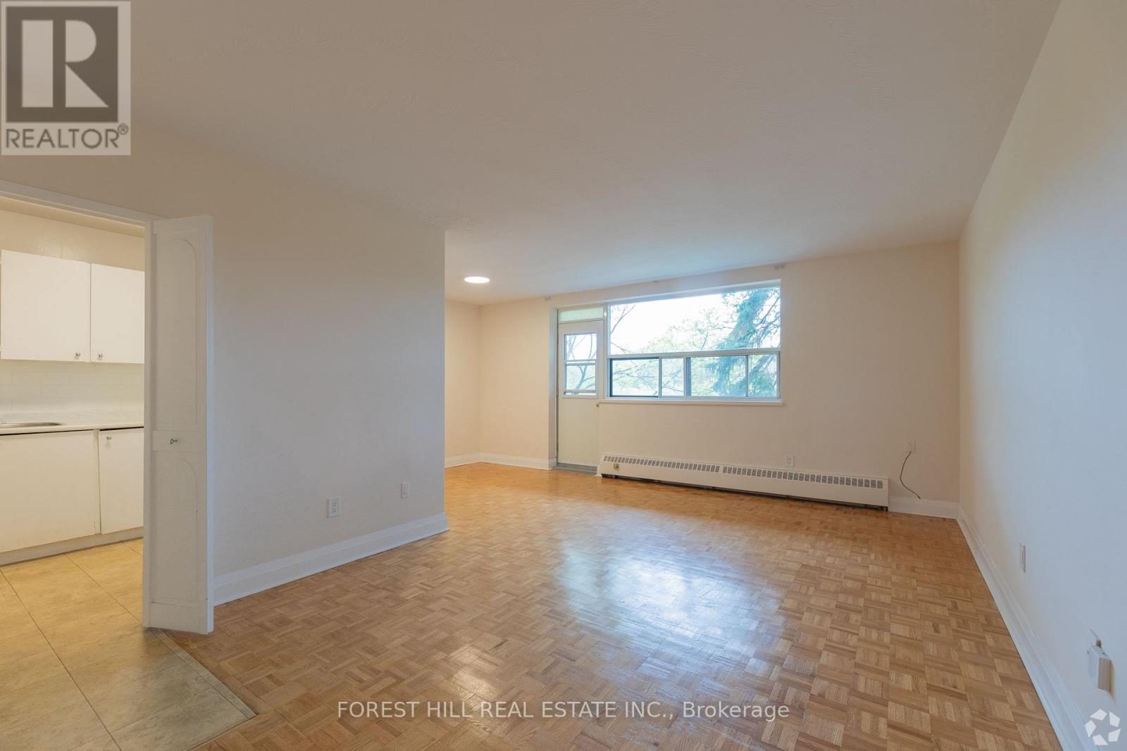 301 - 32 CLAYLAND DRIVE Toronto (Parkwoods-Donalda), ON M3A 2A5