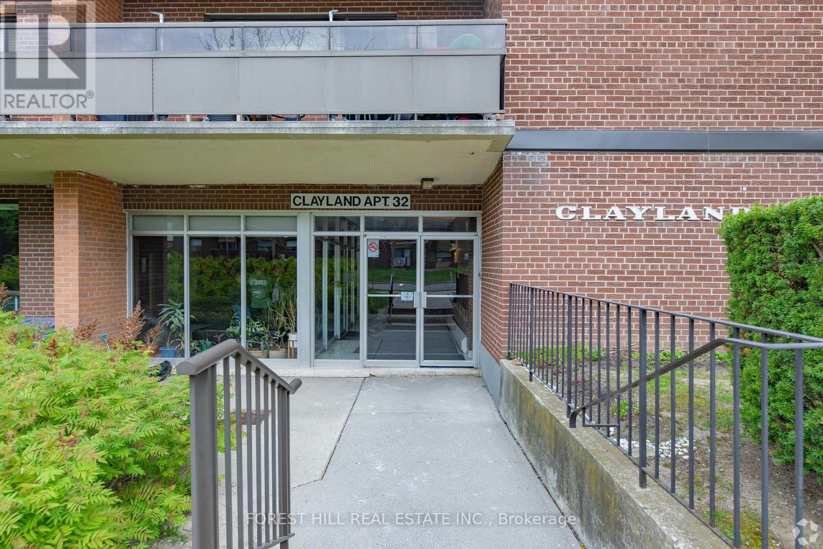 301 - 32 CLAYLAND DRIVE Toronto (Parkwoods-Donalda), ON M3A 2A5