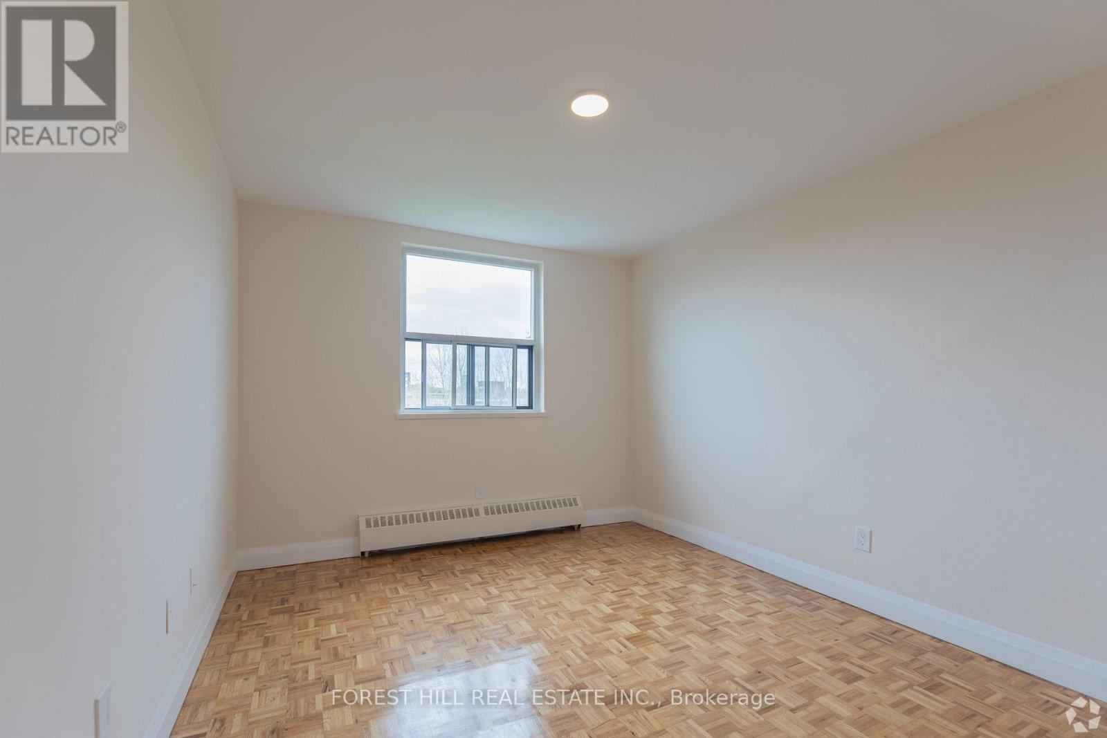 301 - 32 CLAYLAND DRIVE Toronto (Parkwoods-Donalda), ON M3A 2A5