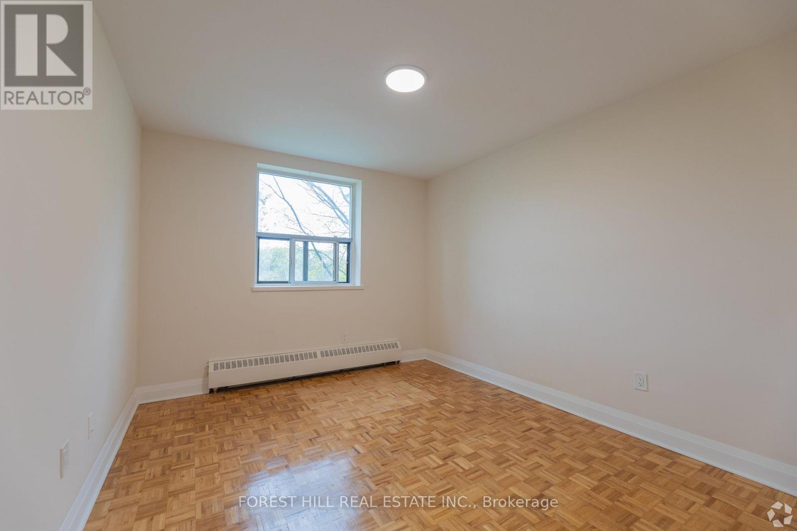 301 - 32 CLAYLAND DRIVE Toronto (Parkwoods-Donalda), ON M3A 2A5