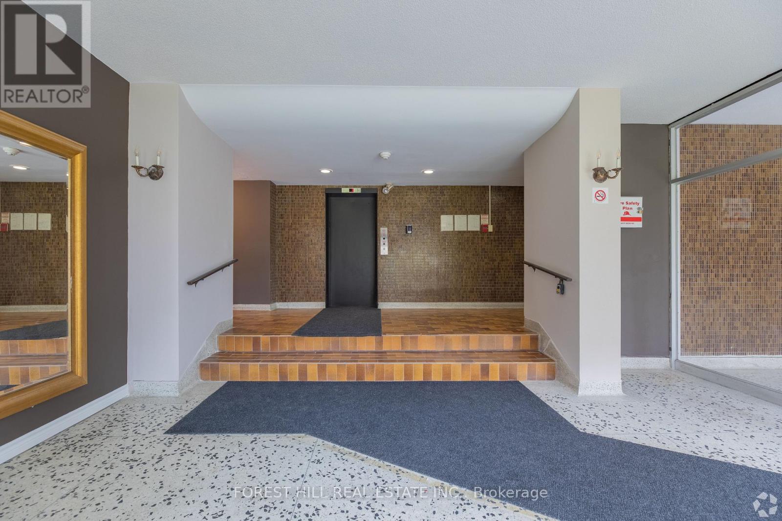 512 - 32 CLAYLAND DRIVE Toronto (Parkwoods-Donalda), ON M3A 2A5