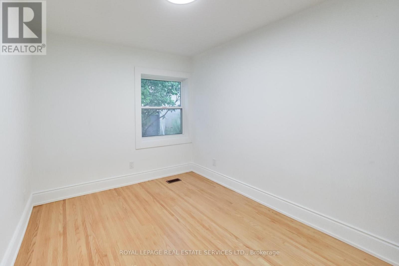 218 Montrose Avenue, Toronto, Ontario  M6G 3G7 - Photo 18 - C13676216
