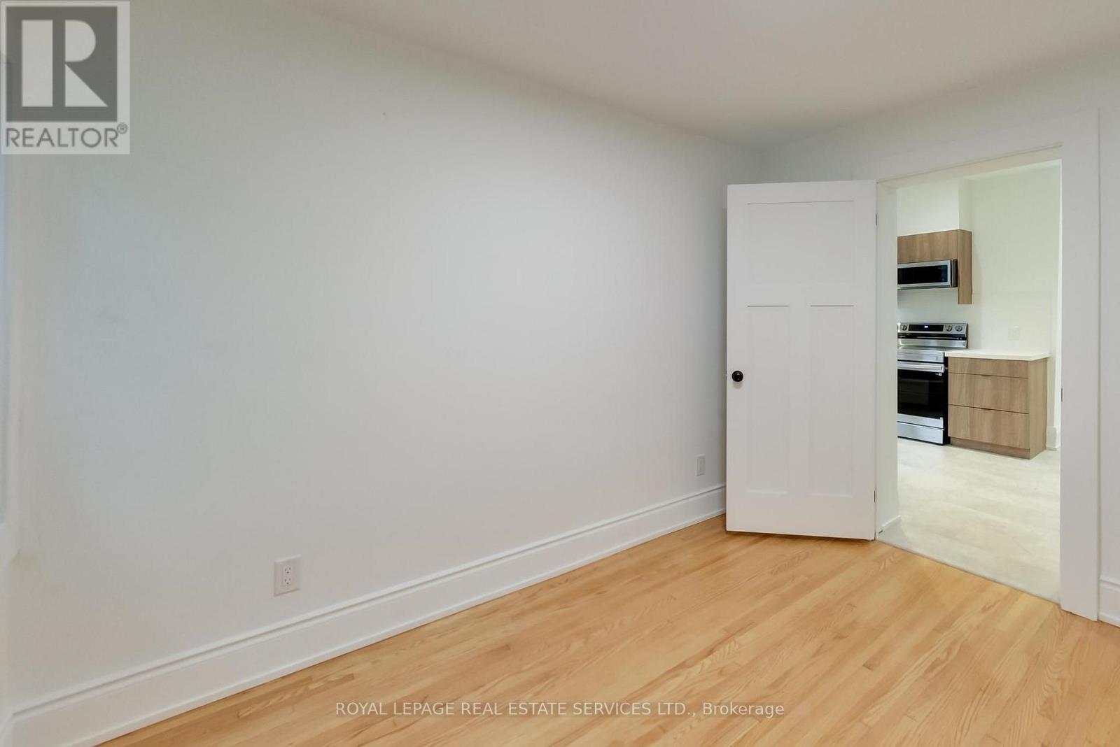 218 Montrose Avenue, Toronto, Ontario  M6G 3G7 - Photo 19 - C13676216