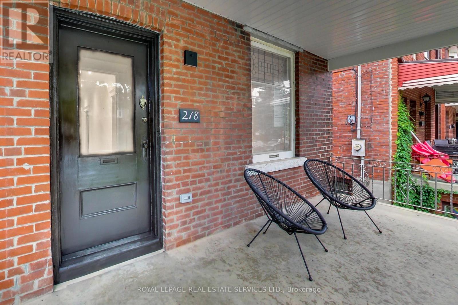 218 Montrose Avenue, Toronto, Ontario  M6G 3G7 - Photo 2 - C13676216