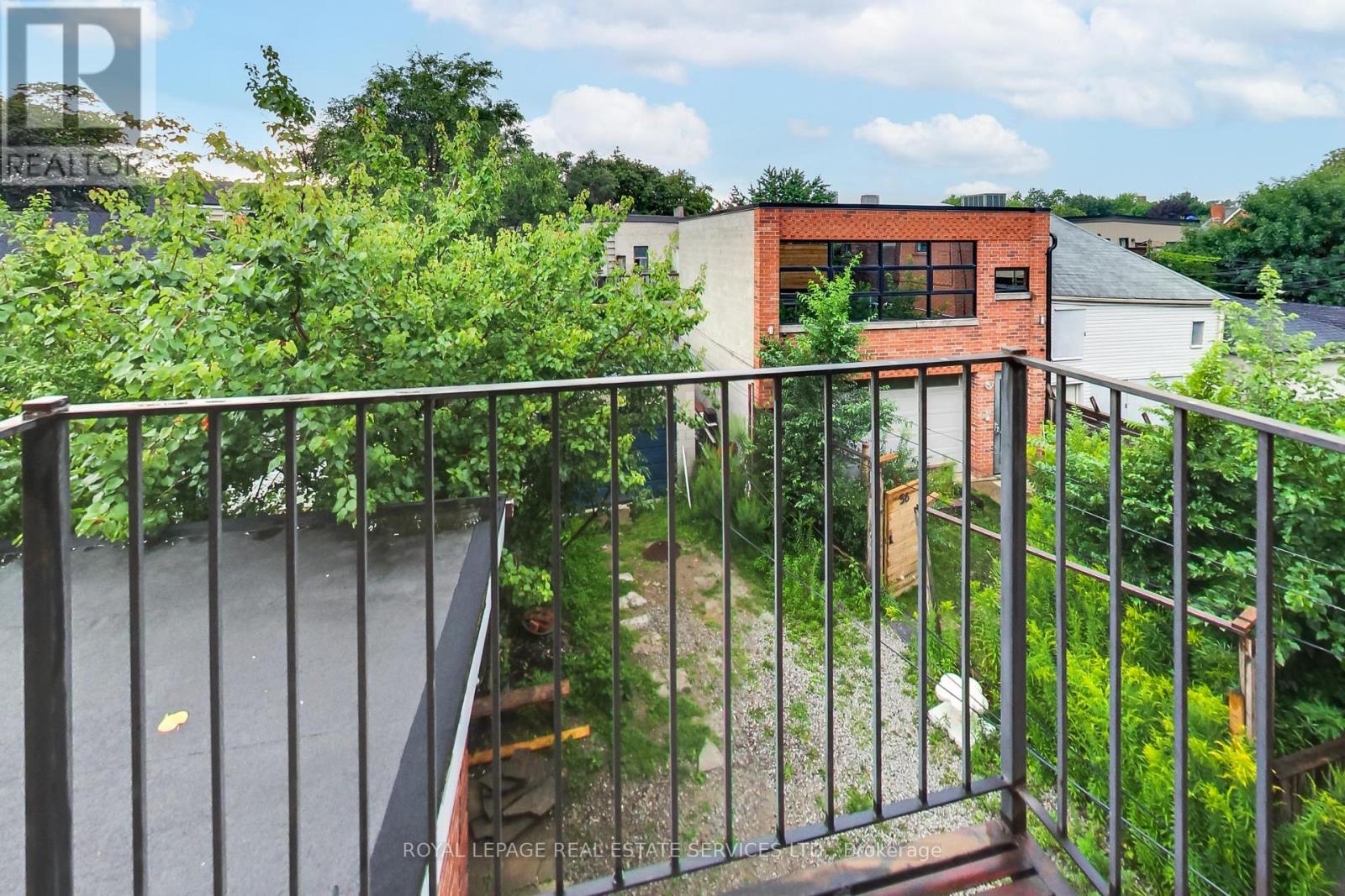 218 Montrose Avenue, Toronto, Ontario  M6G 3G7 - Photo 24 - C13676216