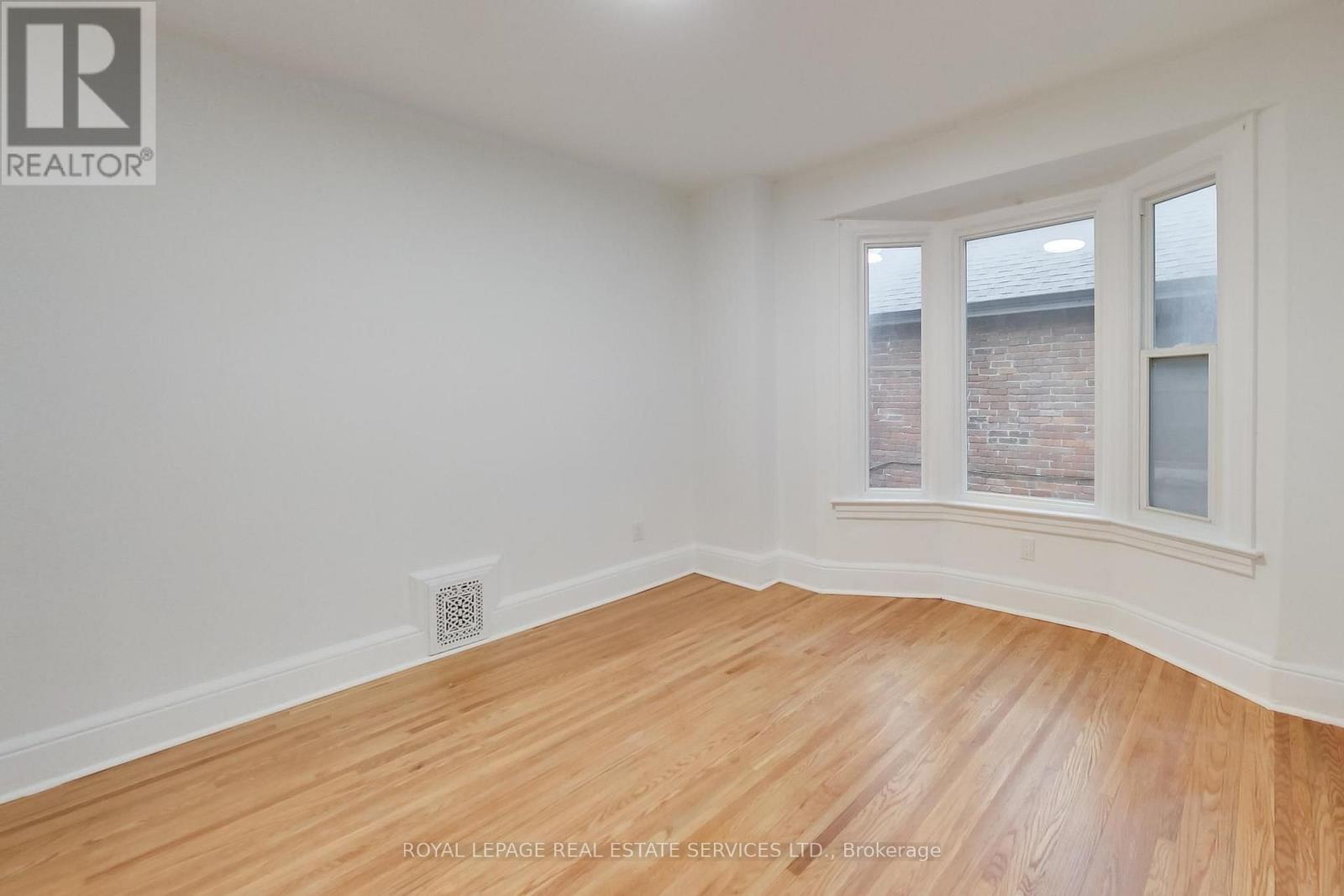 218 Montrose Avenue, Toronto, Ontario  M6G 3G7 - Photo 29 - C13676216
