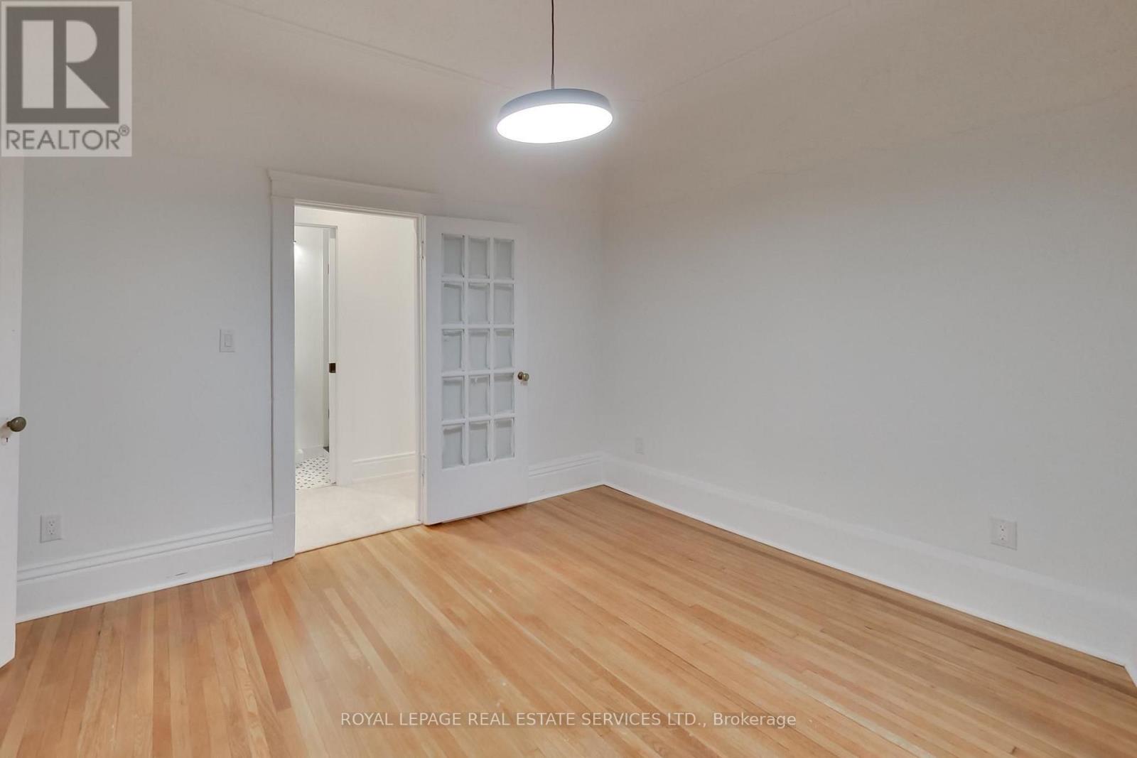 218 Montrose Avenue, Toronto, Ontario  M6G 3G7 - Photo 9 - C13676216