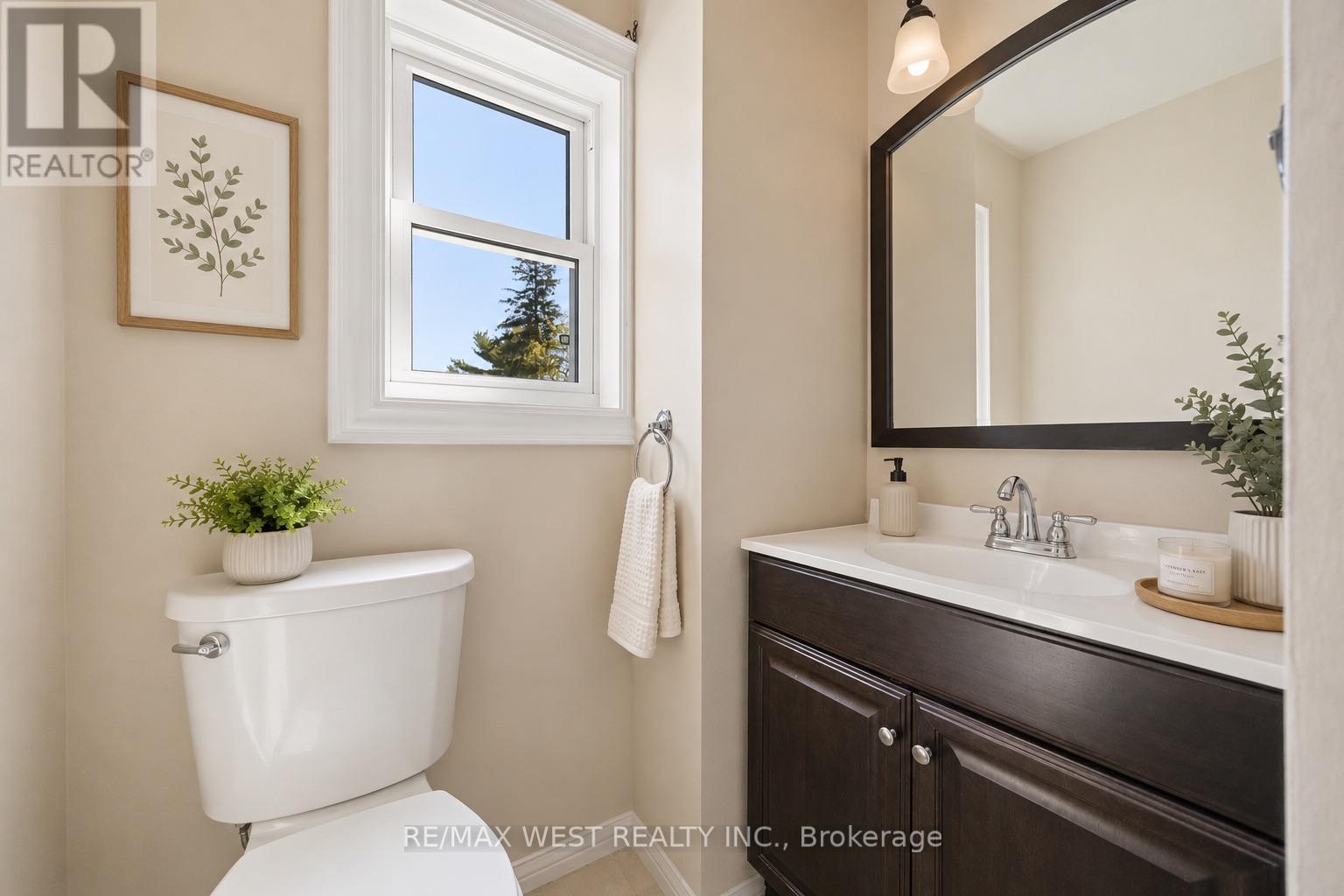 79 King Edward Avenue, Toronto, Ontario  M4C 5J5 - Photo 14 - E13675970
