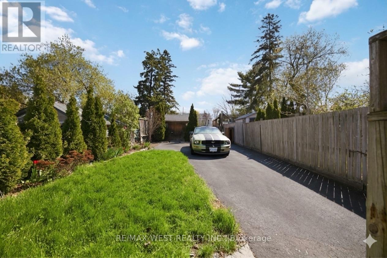 79 King Edward Avenue, Toronto, Ontario  M4C 5J5 - Photo 23 - E13675970