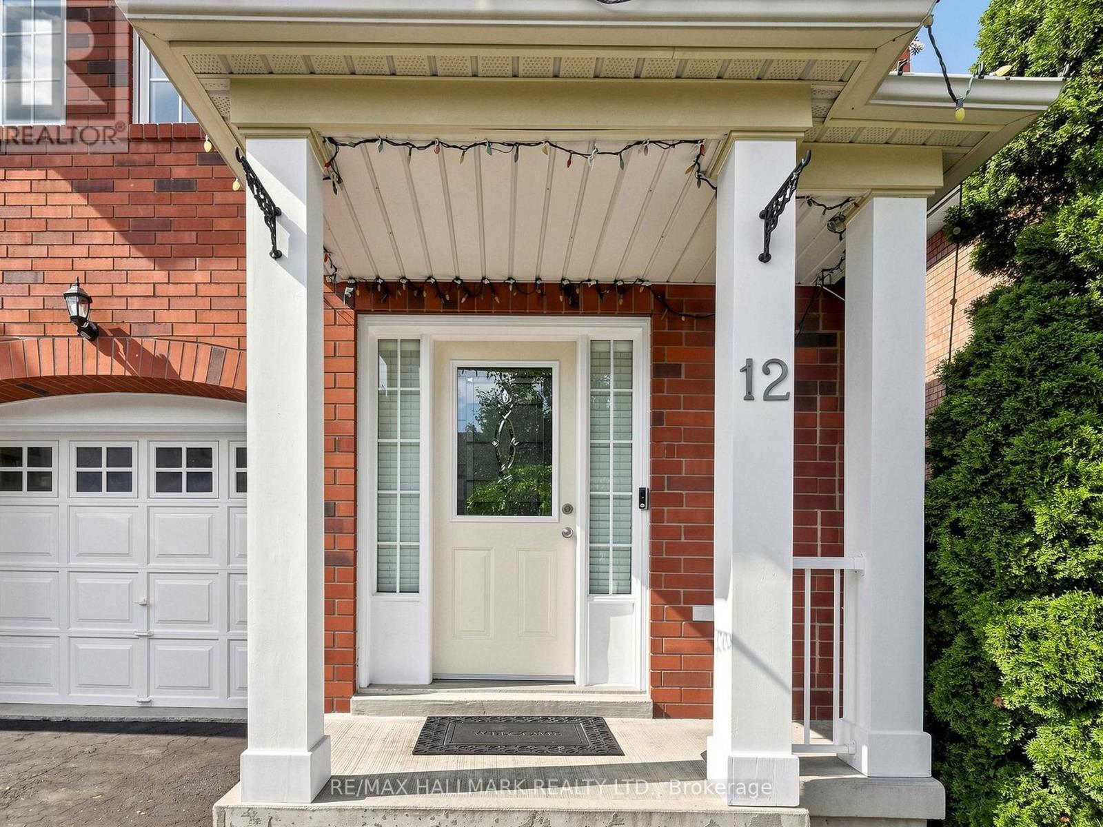 12 Stokely Crescent, Whitby, Ontario L1N 9S8 - Photo 4 - E13675976