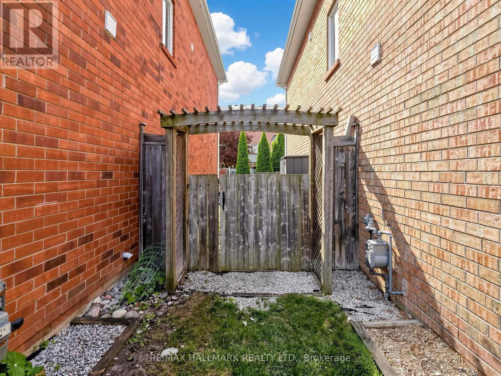12 Stokely Crescent, Whitby, Ontario L1N 9S8 - Photo 47 - E13675976
