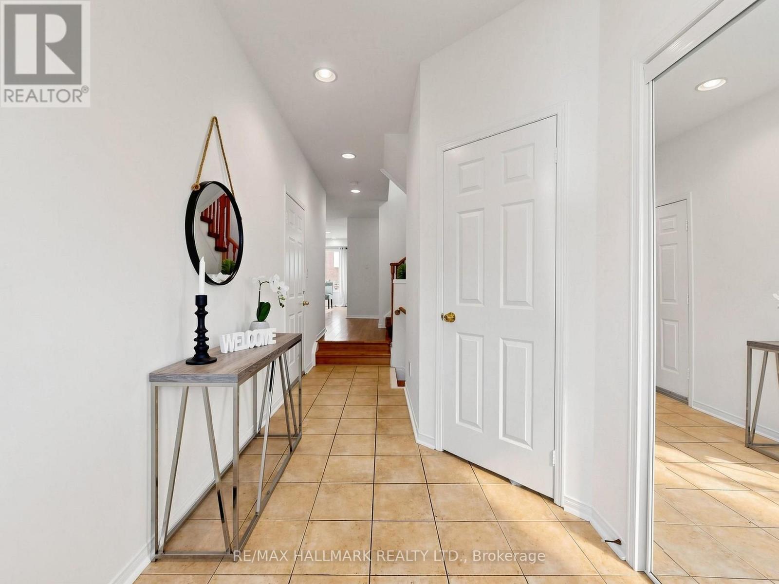 12 Stokely Crescent, Whitby, Ontario L1N 9S8 - Photo 6 - E13675976