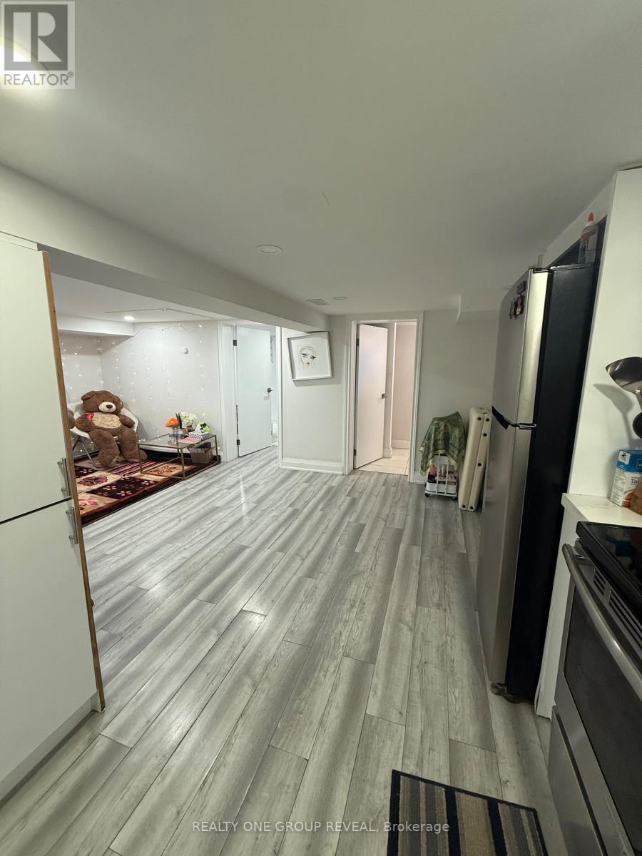161 Coleridge Avenue, Toronto, Ontario  M4C 4H8 - Photo 5 - E13676028