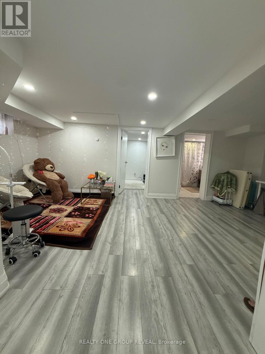 161 Coleridge Avenue, Toronto, Ontario  M4C 4H8 - Photo 6 - E13676028