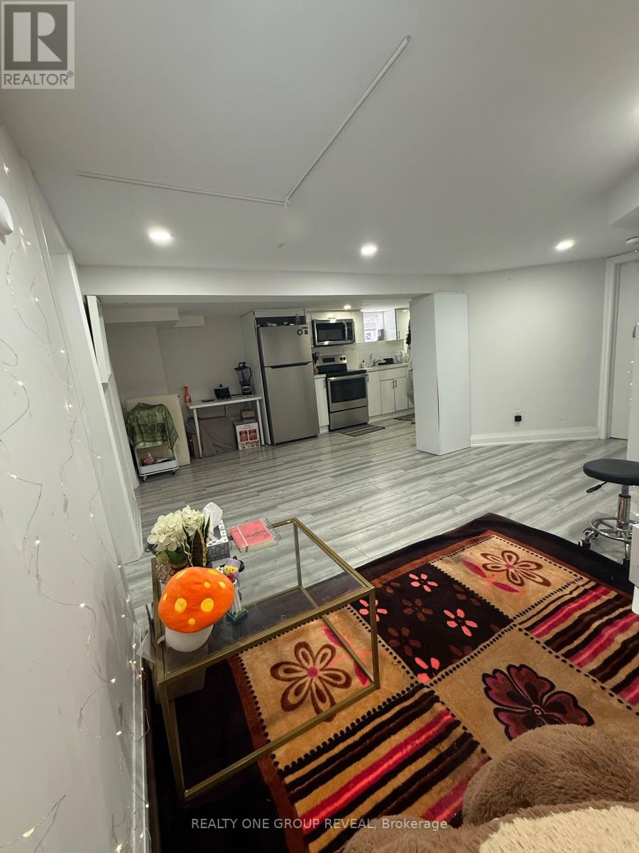 161 Coleridge Avenue, Toronto, Ontario  M4C 4H8 - Photo 7 - E13676028