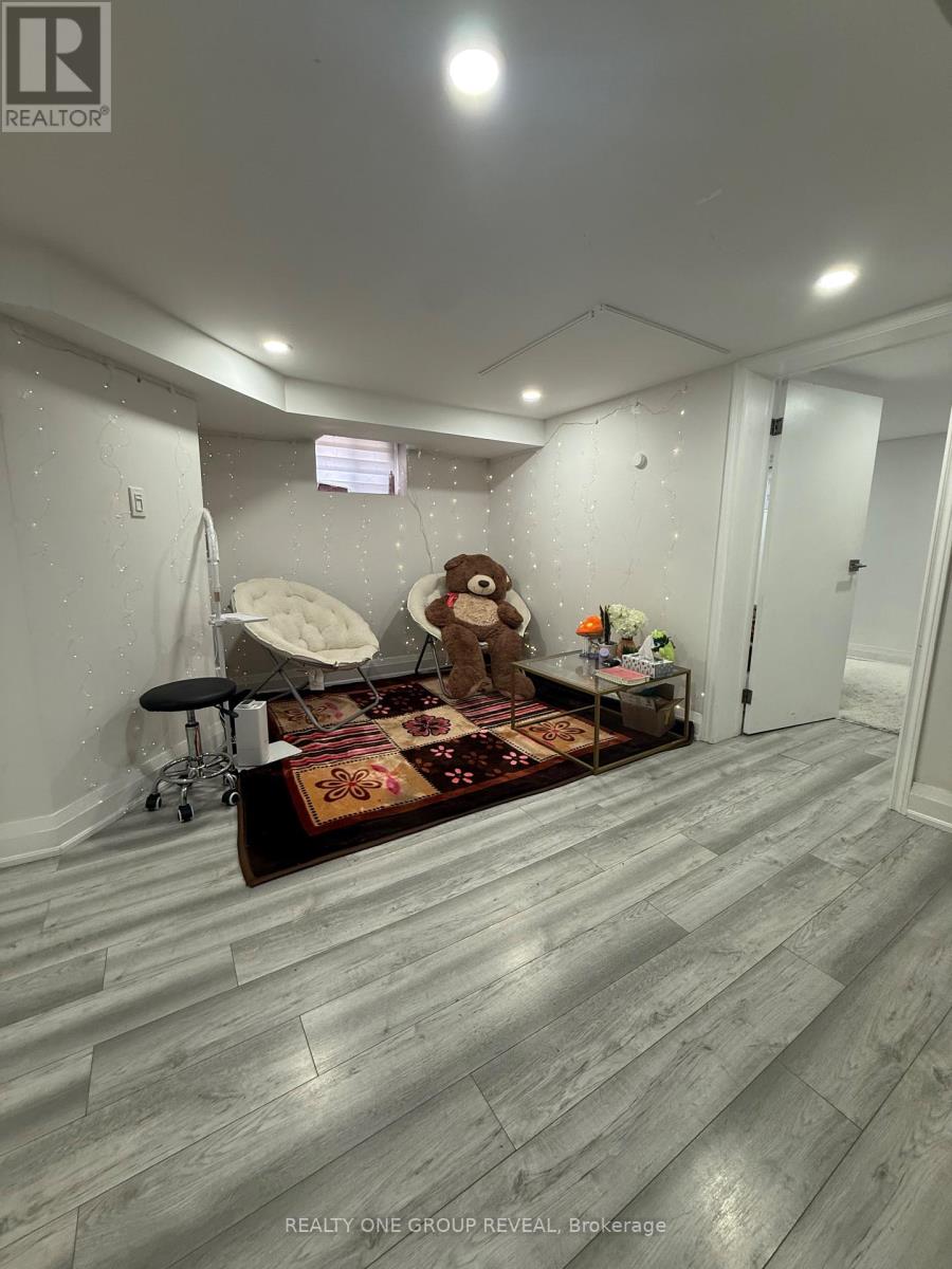 161 Coleridge Avenue, Toronto, Ontario  M4C 4H8 - Photo 8 - E13676028