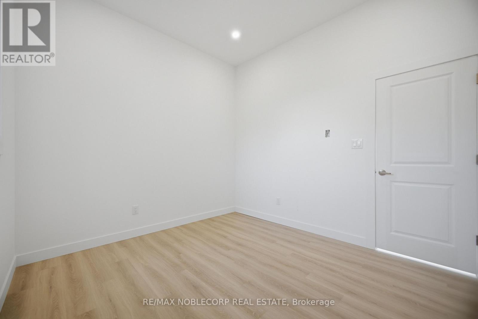 Garden Suite - 6 Evandale Road, Toronto, Ontario  M1L 3S1 - Photo 22 - E13676060