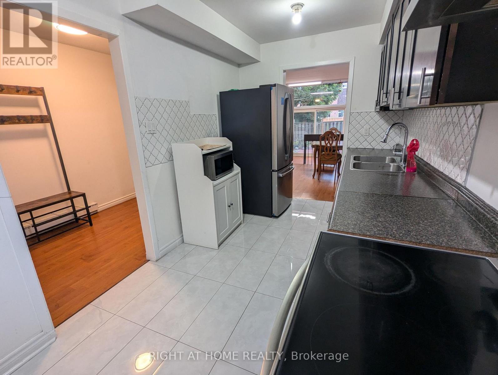 2 - 20 Hainford Street, Toronto, Ontario M1E 4Y5 - Photo 4 - E13676108