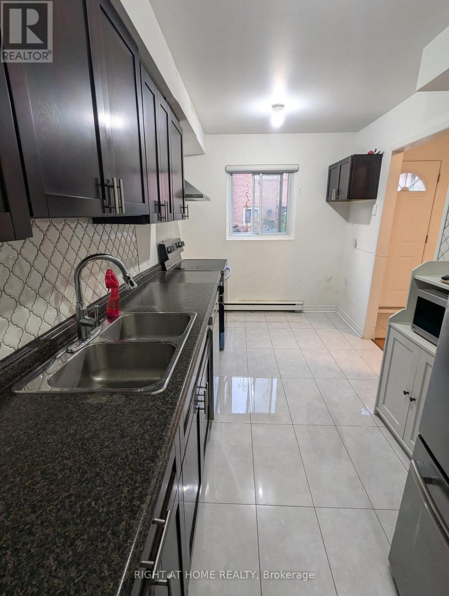 2 - 20 Hainford Street, Toronto, Ontario M1E 4Y5 - Photo 5 - E13676108