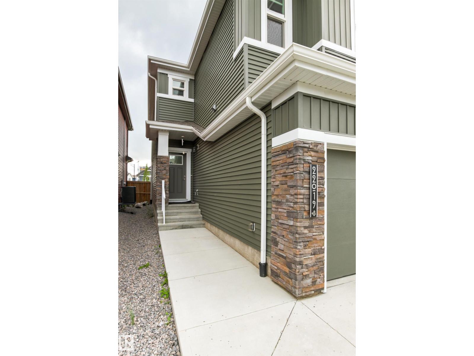 22019 82 Av Nw, Edmonton, Alberta  T5T 7T3 - Photo 4 - E4503827