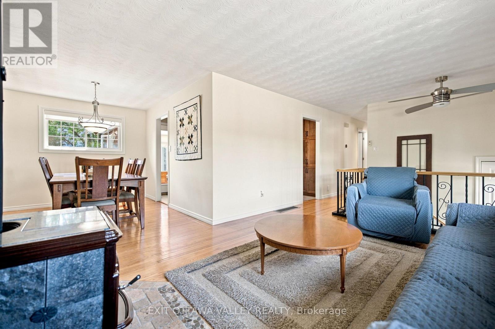 5 Valley Street, Laurentian Valley, Ontario  K8A 8R3 - Photo 21 - X13676158