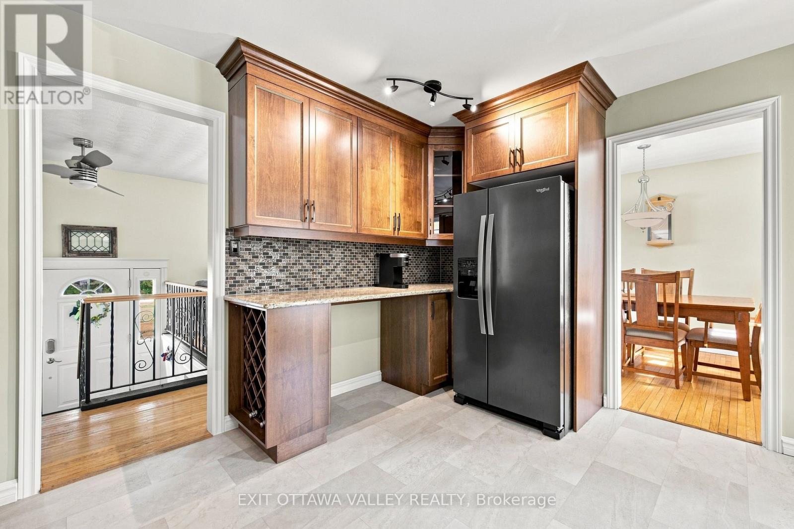 5 Valley Street, Laurentian Valley, Ontario  K8A 8R3 - Photo 29 - X13676158