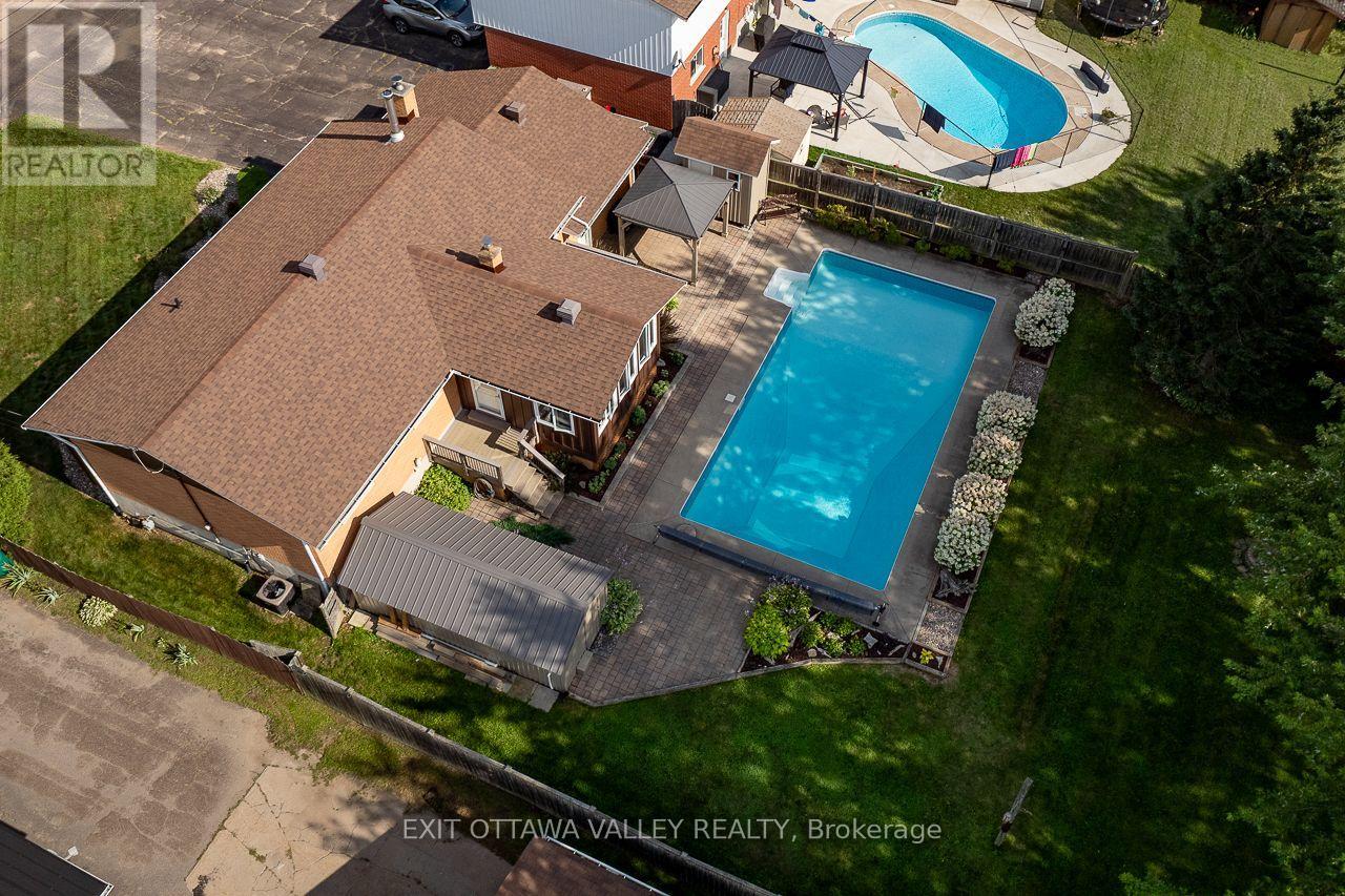 5 Valley Street, Laurentian Valley, Ontario  K8A 8R3 - Photo 48 - X13676158