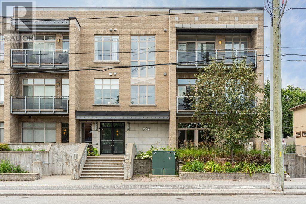 201 - 682 CHURCHILL AVENUE