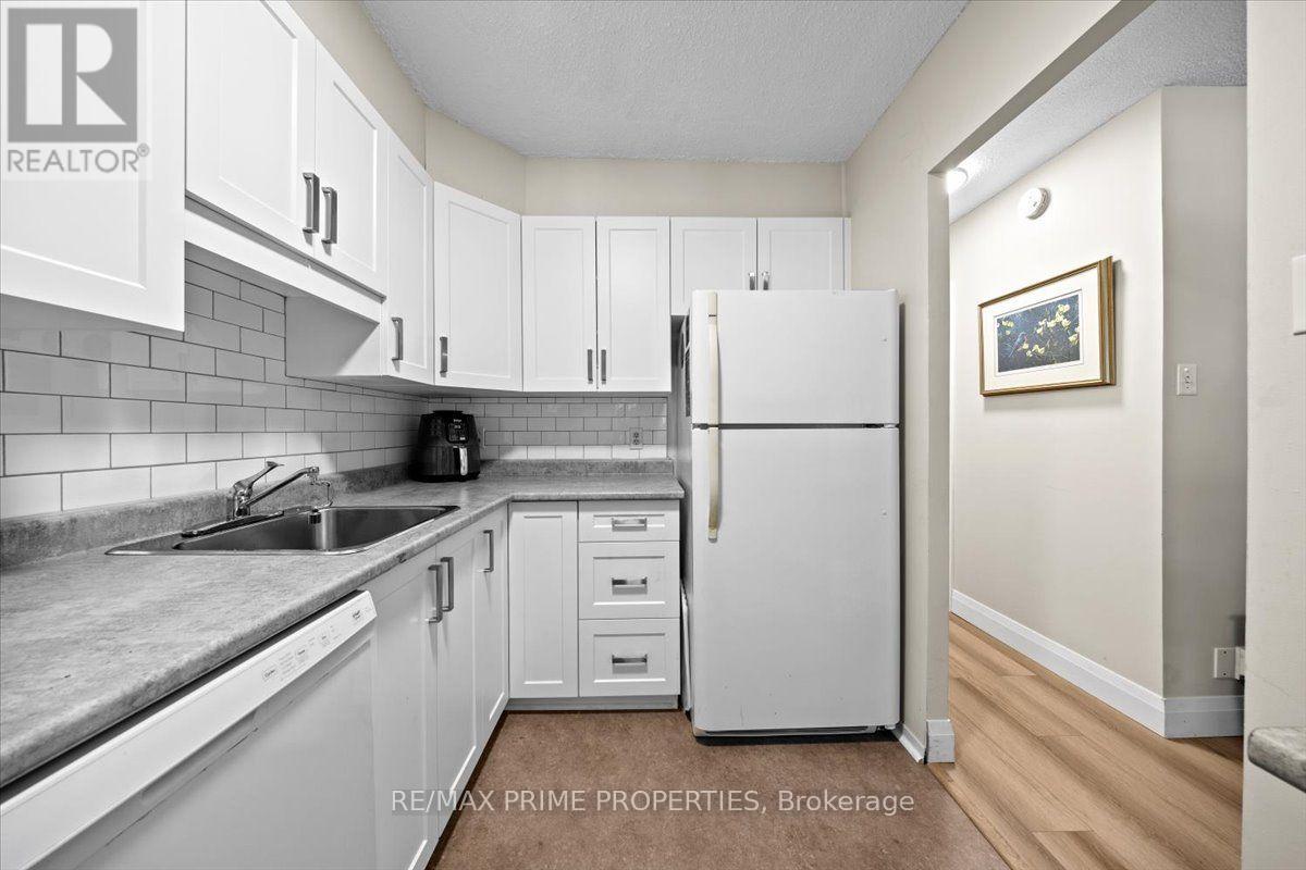 209 - 158 Mcarthur Avenue, Ottawa, Ontario K1L 7E7 - Photo 4 - X13676296