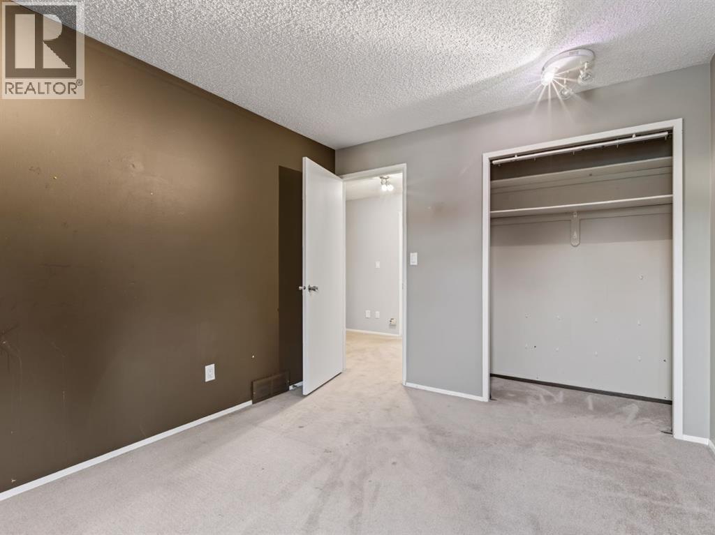 76 Deermoss Crescent Se, Calgary, Alberta  T2J 6P4 - Photo 30 - A2337251