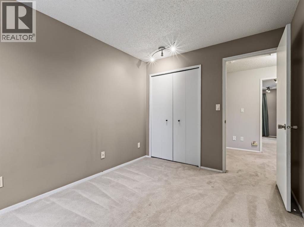 76 Deermoss Crescent Se, Calgary, Alberta  T2J 6P4 - Photo 32 - A2337251