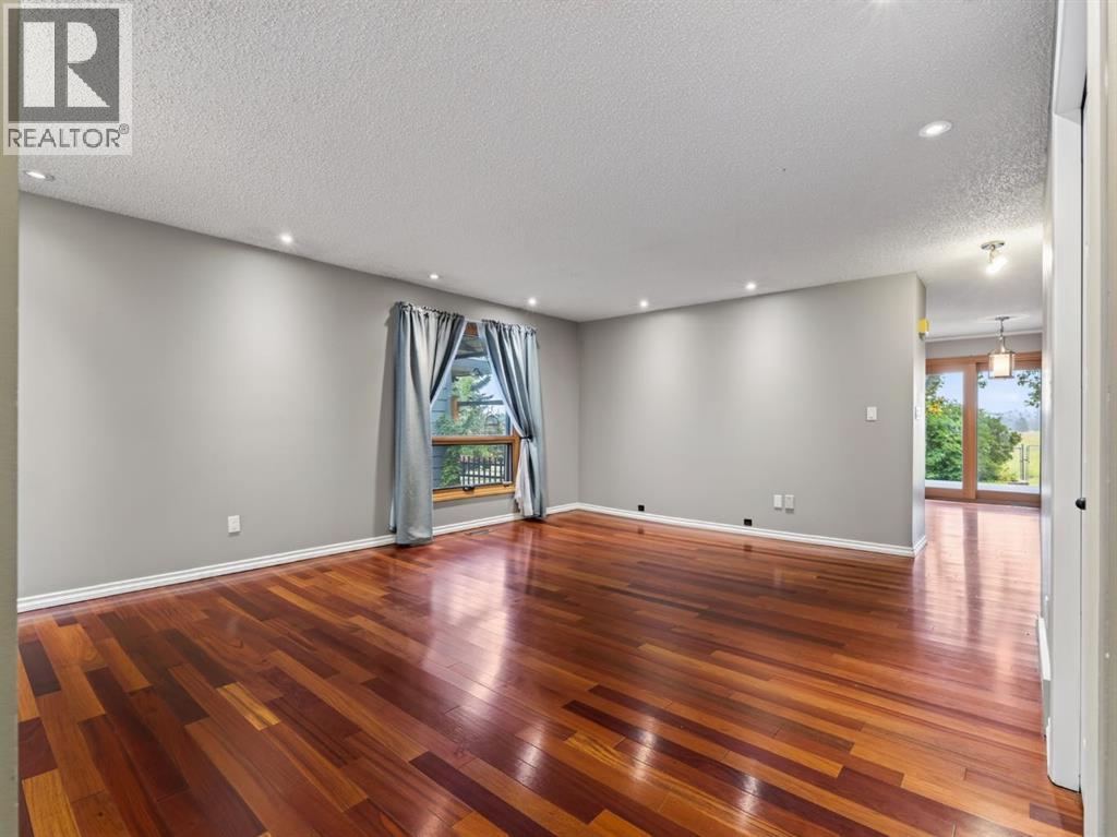 76 Deermoss Crescent Se, Calgary, Alberta  T2J 6P4 - Photo 6 - A2337251