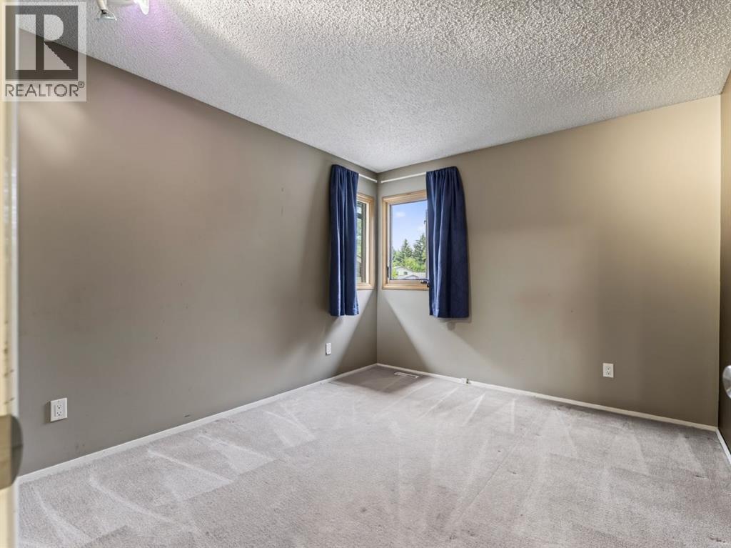 76 Deermoss Crescent Se, Calgary, Alberta  T2J 6P4 - Photo 29 - A2337251