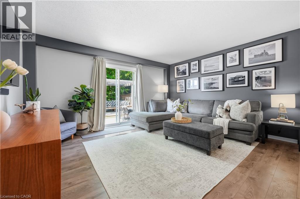 27 Bronte Court, Waterdown, Ontario  L9H 7N2 - Photo 11 - 40854669